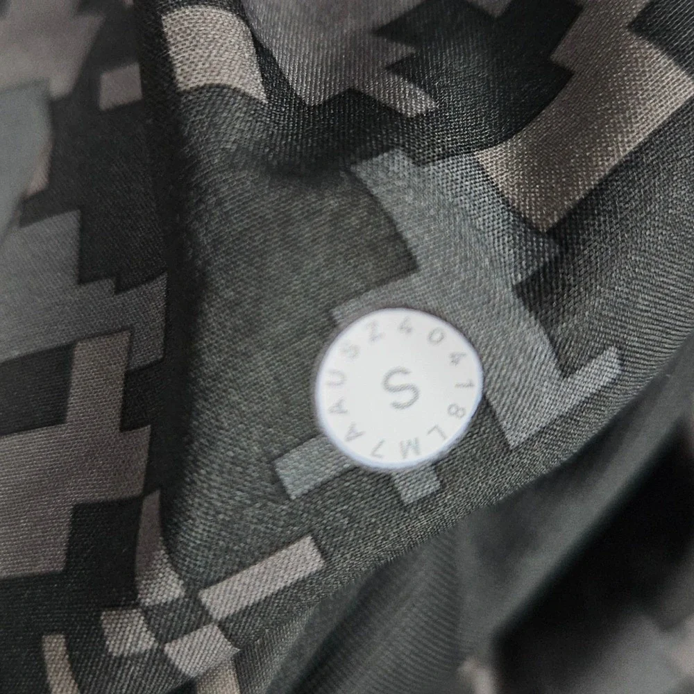 Lululemon T.H.E. Short Men's Small Athletic Lined Digital Gym Camouflage Updated